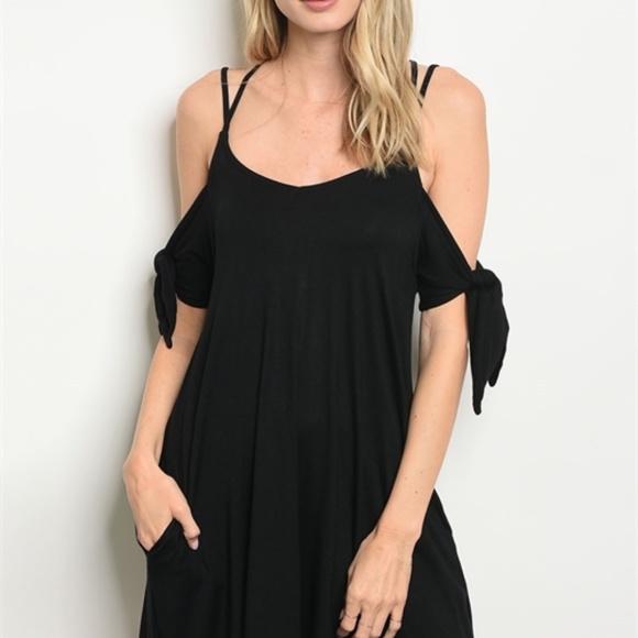 Dresses & Skirts - Black Dress
